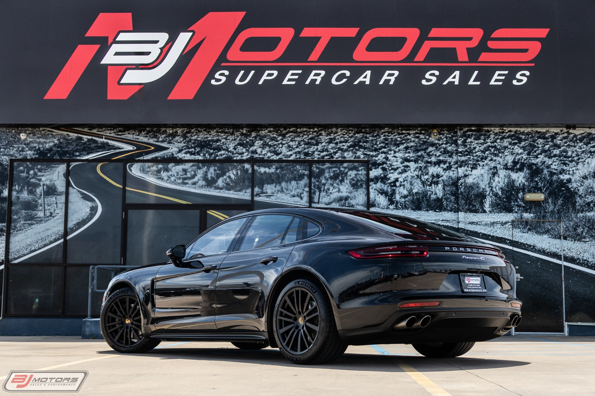 Used-2017-Porsche-Panamera-4S