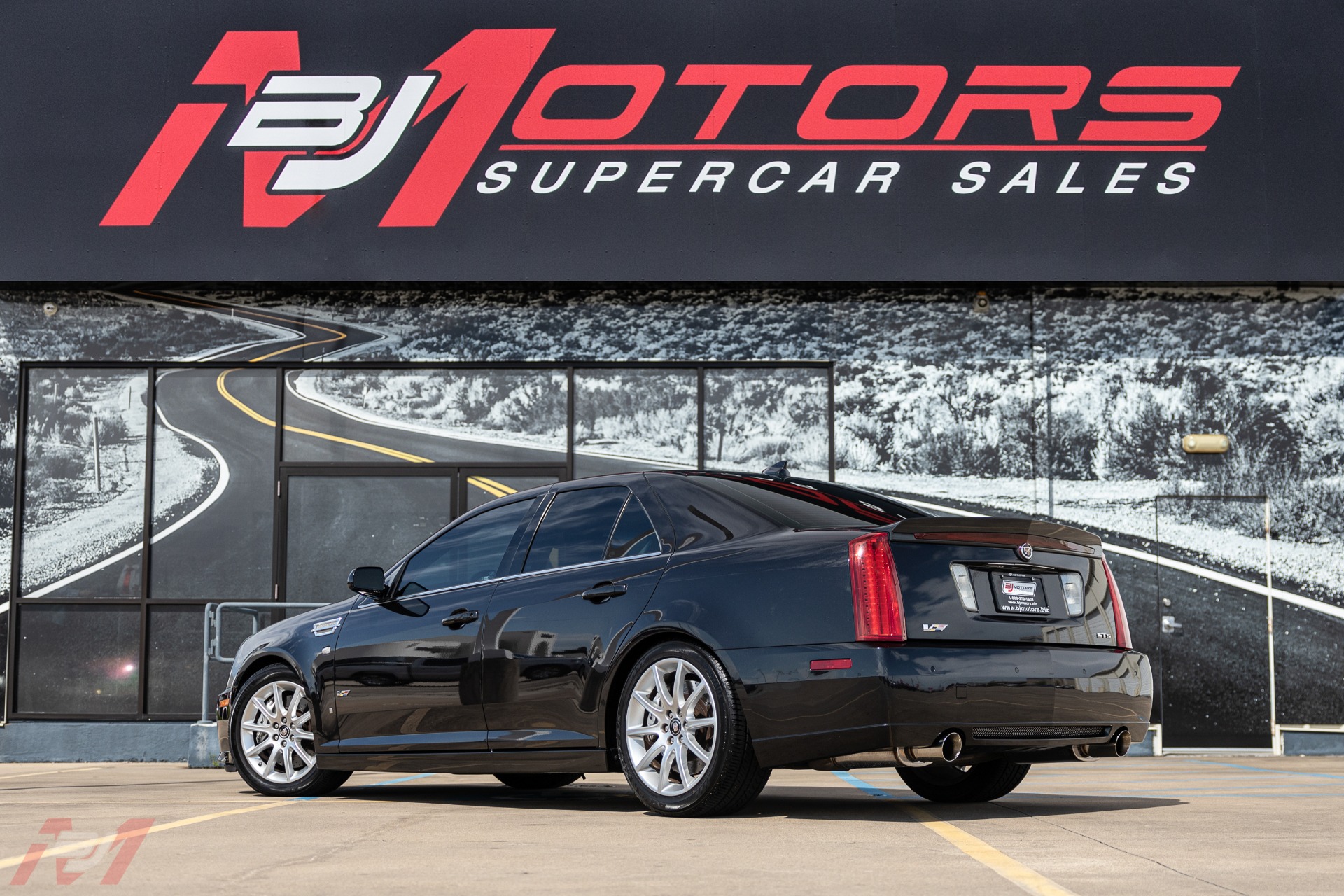 Used-2009-Cadillac-STS-V-V8