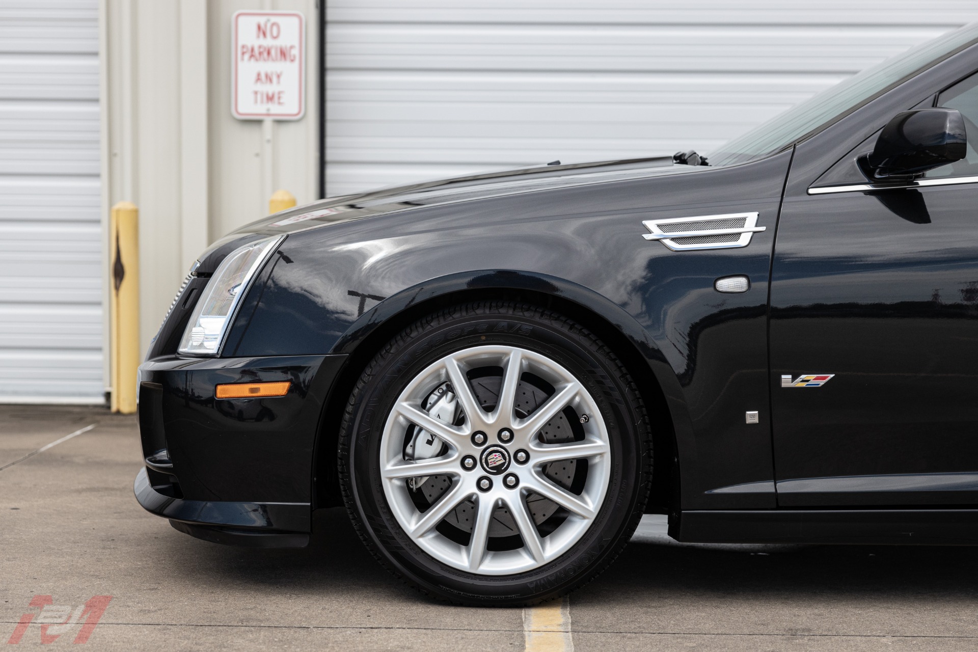 Used-2009-Cadillac-STS-V-V8