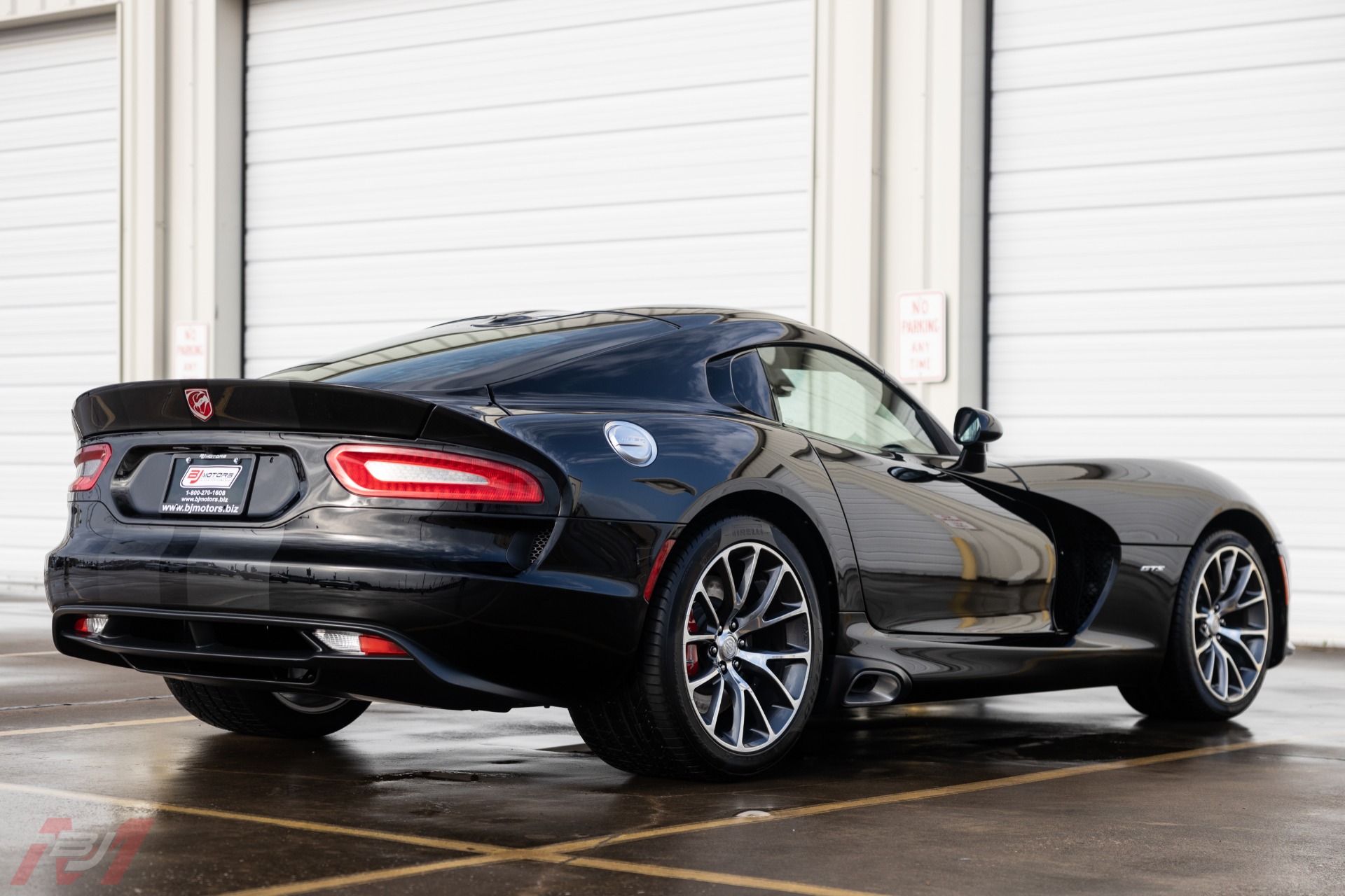 Used-2013-Dodge-Viper-GTS