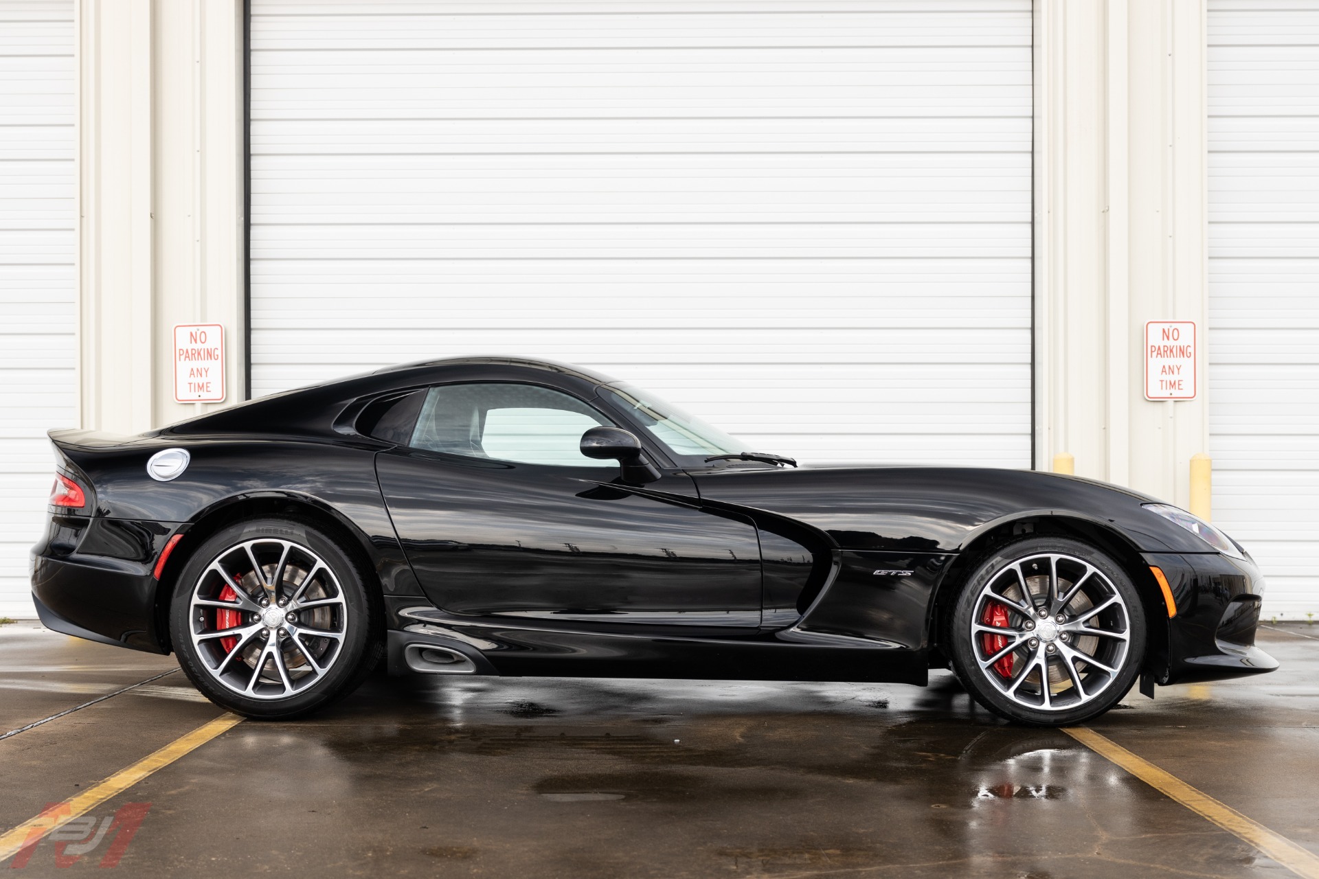 Used-2013-Dodge-Viper-GTS