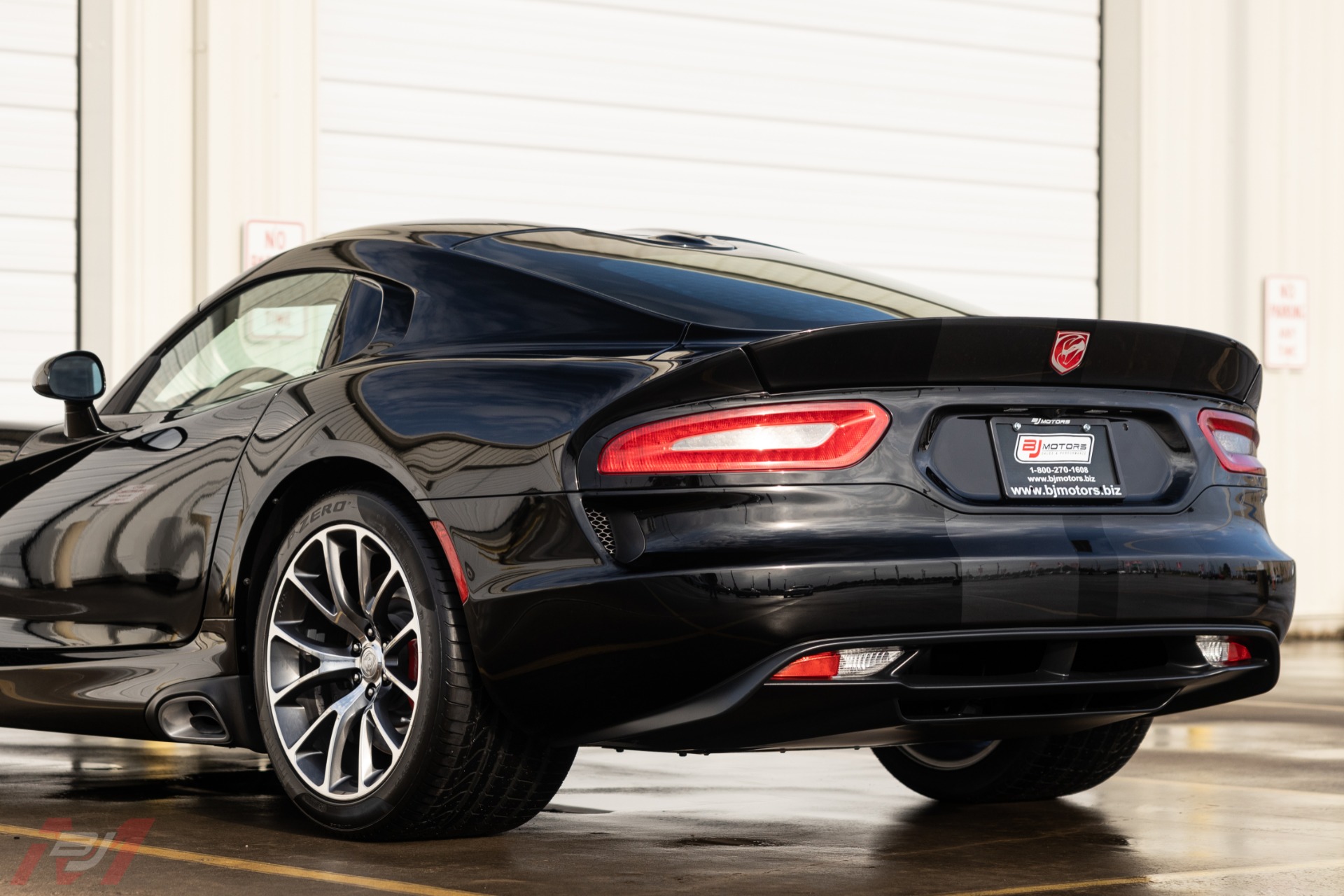 Used-2013-Dodge-Viper-GTS