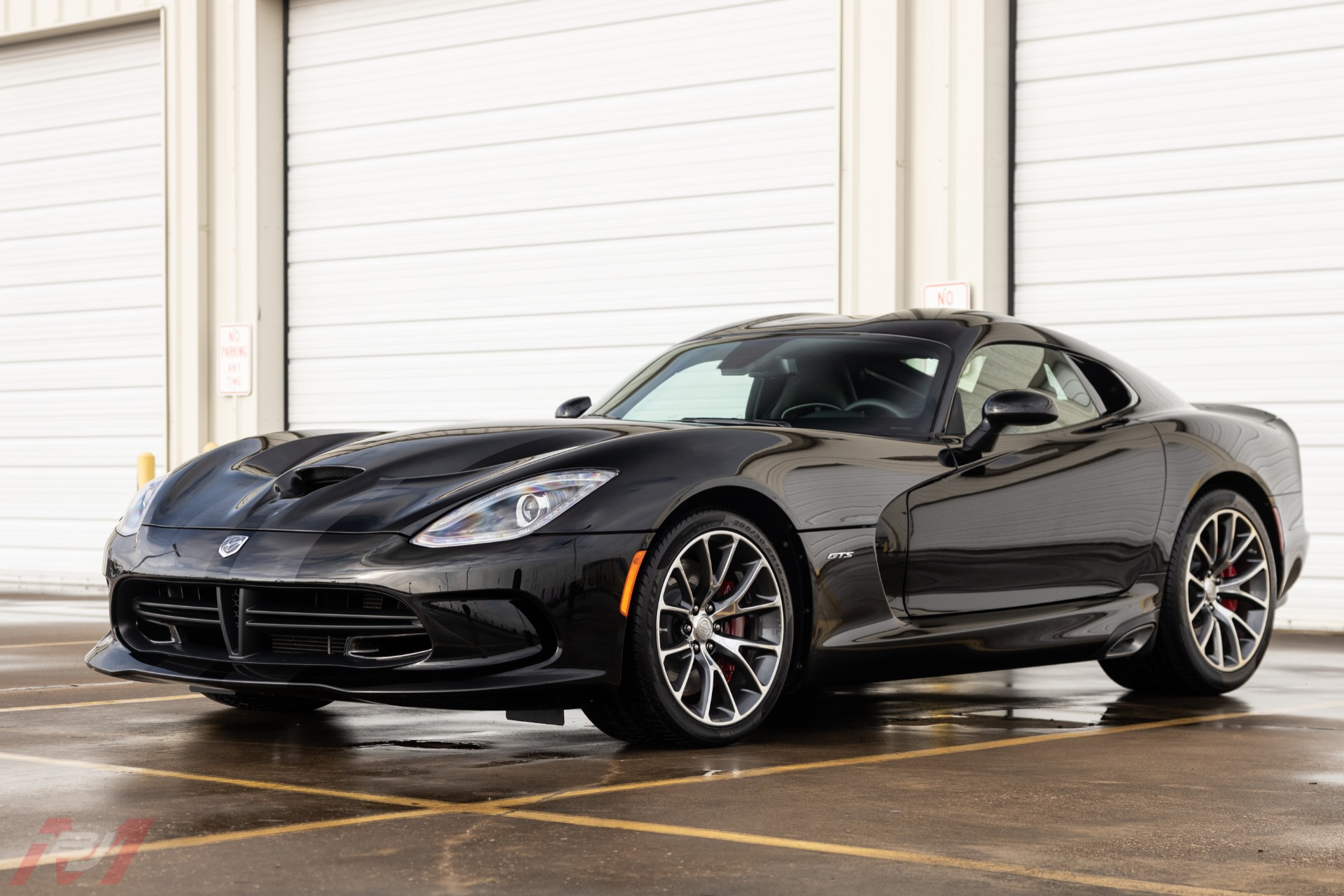 Used-2013-Dodge-Viper-GTS