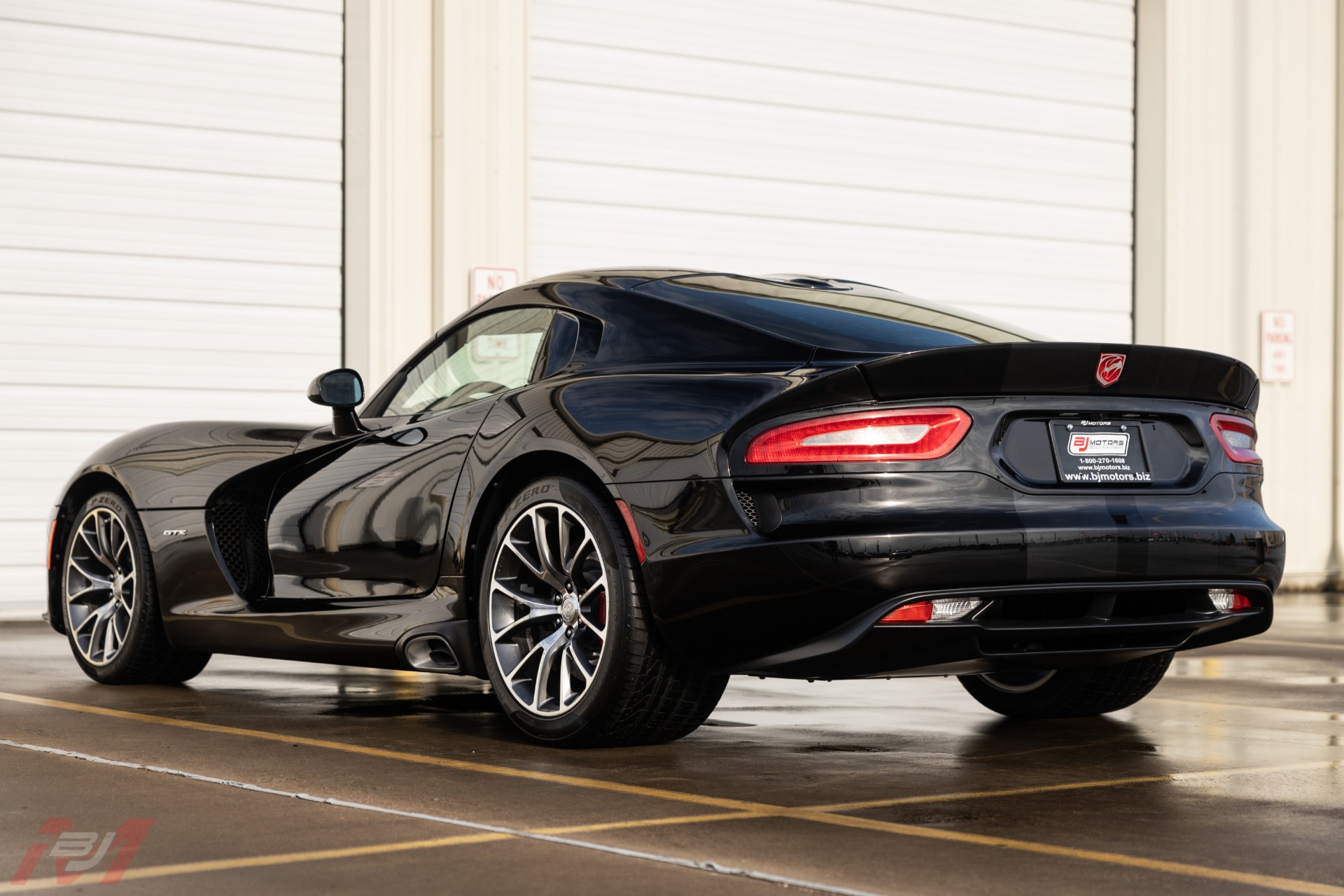 Used-2013-Dodge-Viper-GTS