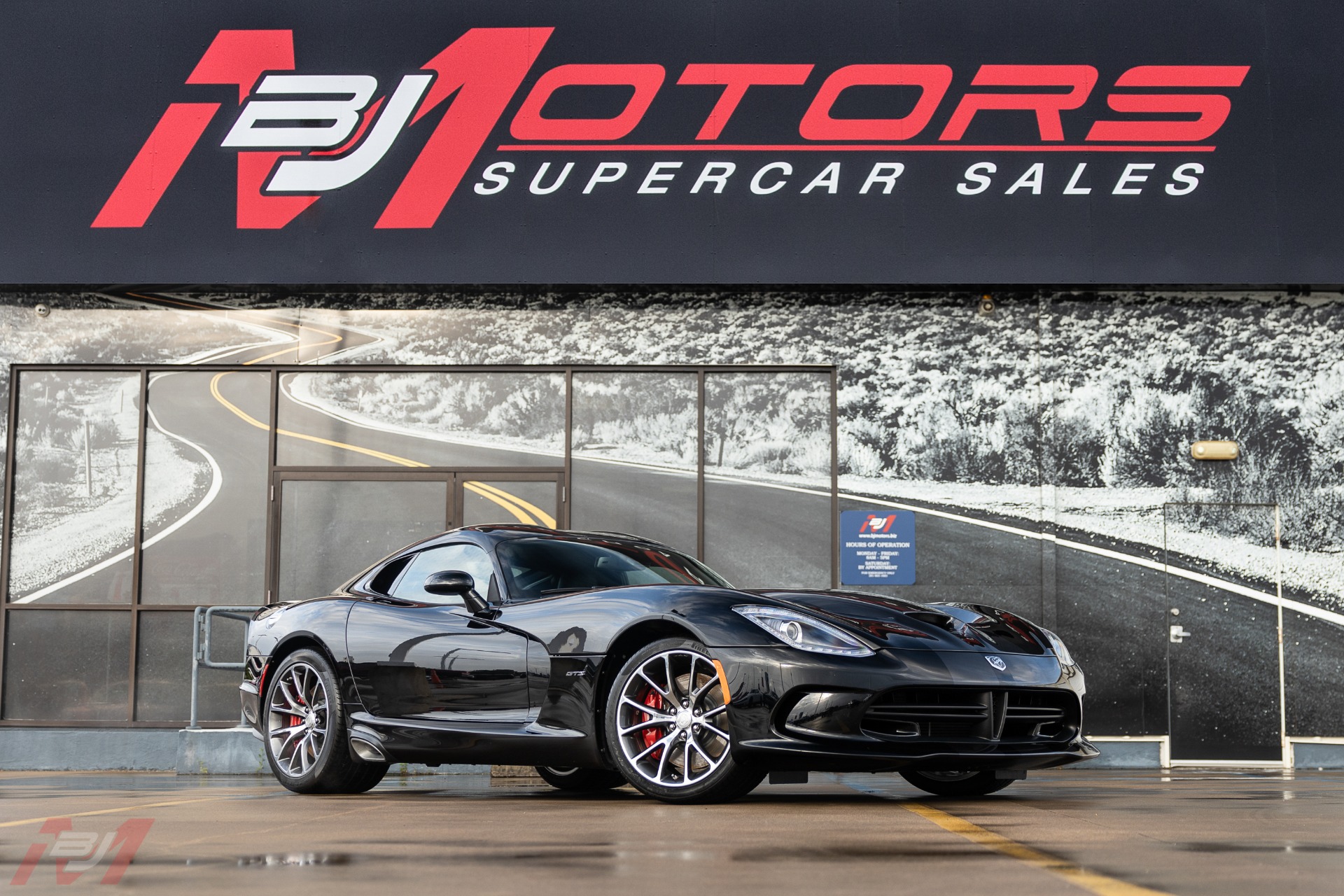 Used-2013-Dodge-Viper-GTS