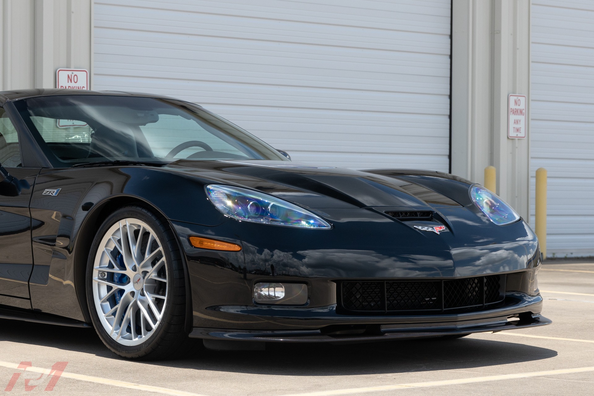 Used-2009-Chevrolet-Corvette-ZR1-3ZR