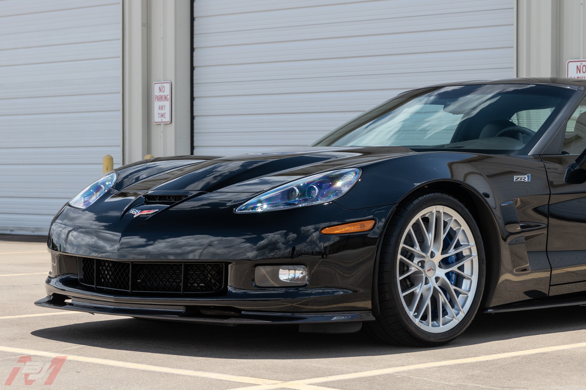 Used-2009-Chevrolet-Corvette-ZR1-3ZR