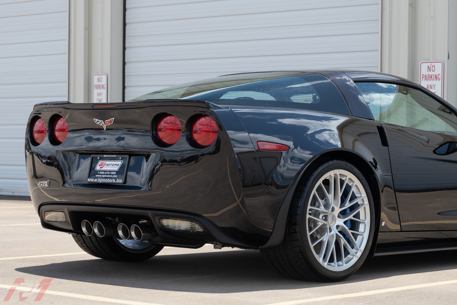 Used-2009-Chevrolet-Corvette-ZR1-3ZR