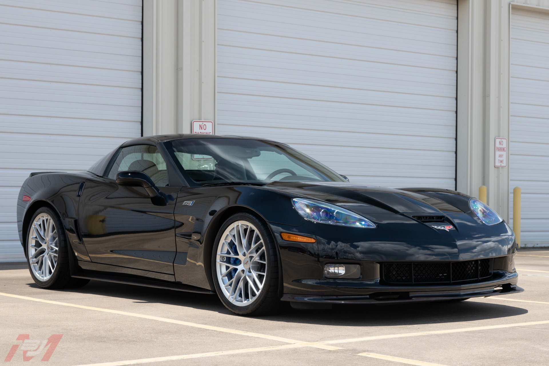 Used-2009-Chevrolet-Corvette-ZR1-3ZR