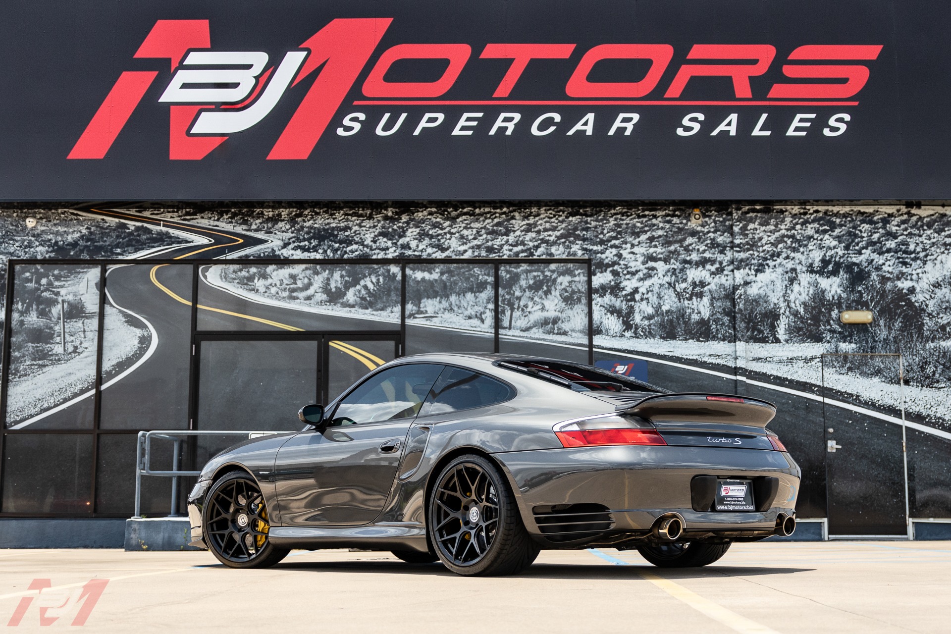 Used-2005-Porsche-911-Turbo-S