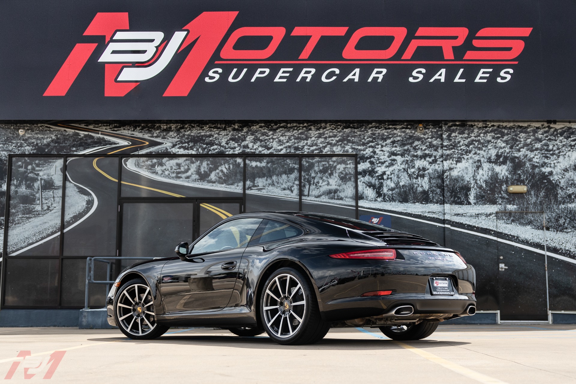 Used-2016-Porsche-911-Carrera