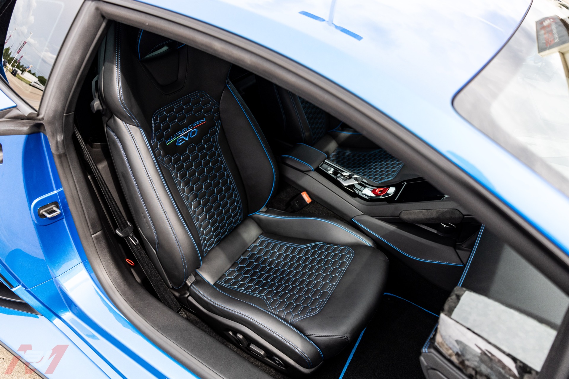 Used-2021-Lamborghini-Huracan-EVO