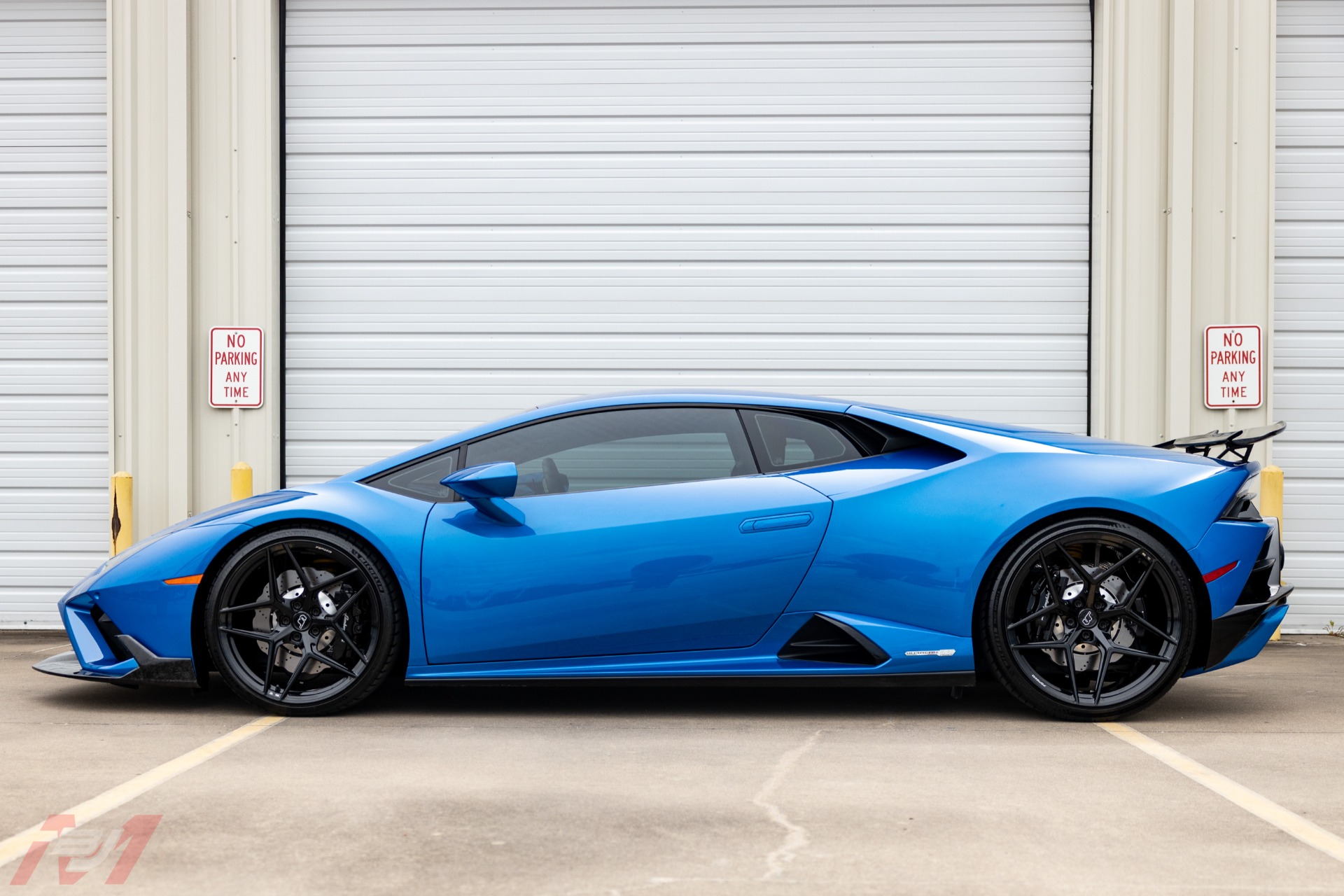 Used-2021-Lamborghini-Huracan-EVO