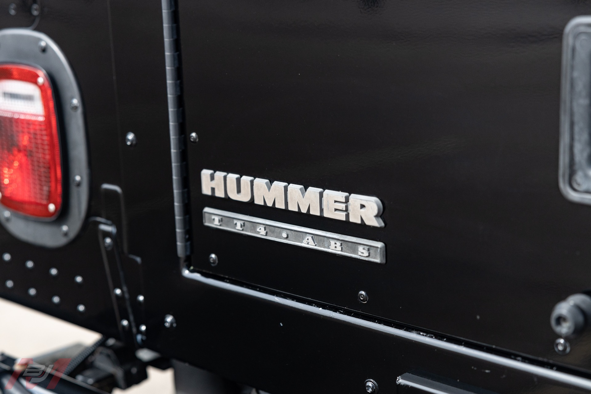 Used-2002-HUMMER-H1-Wagon