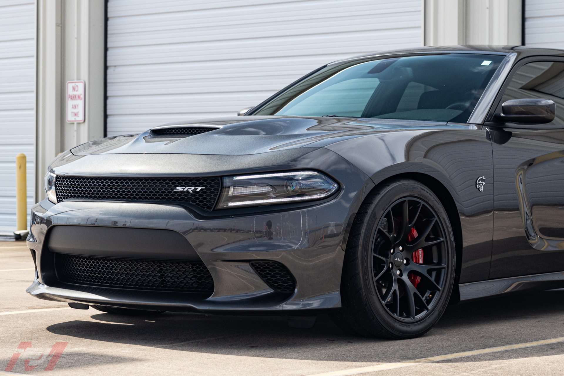 Used-2016-Dodge-Charger-SRT-Hellcat