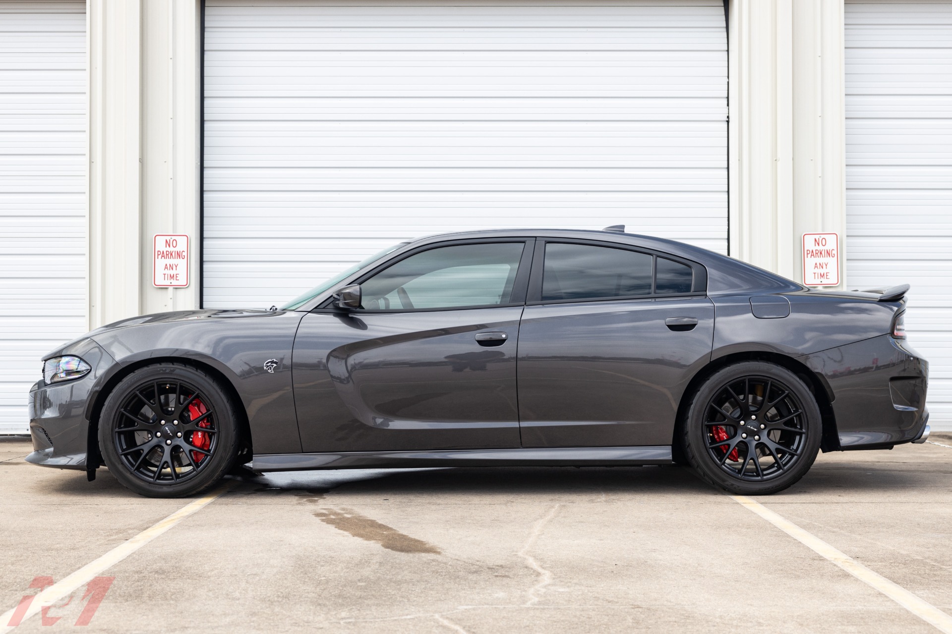 Used-2016-Dodge-Charger-SRT-Hellcat