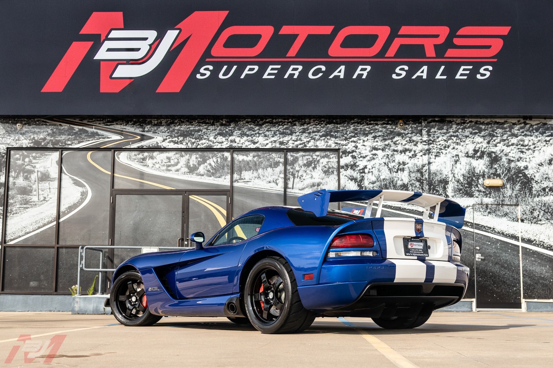 Used-2010-Dodge-Viper-ACR