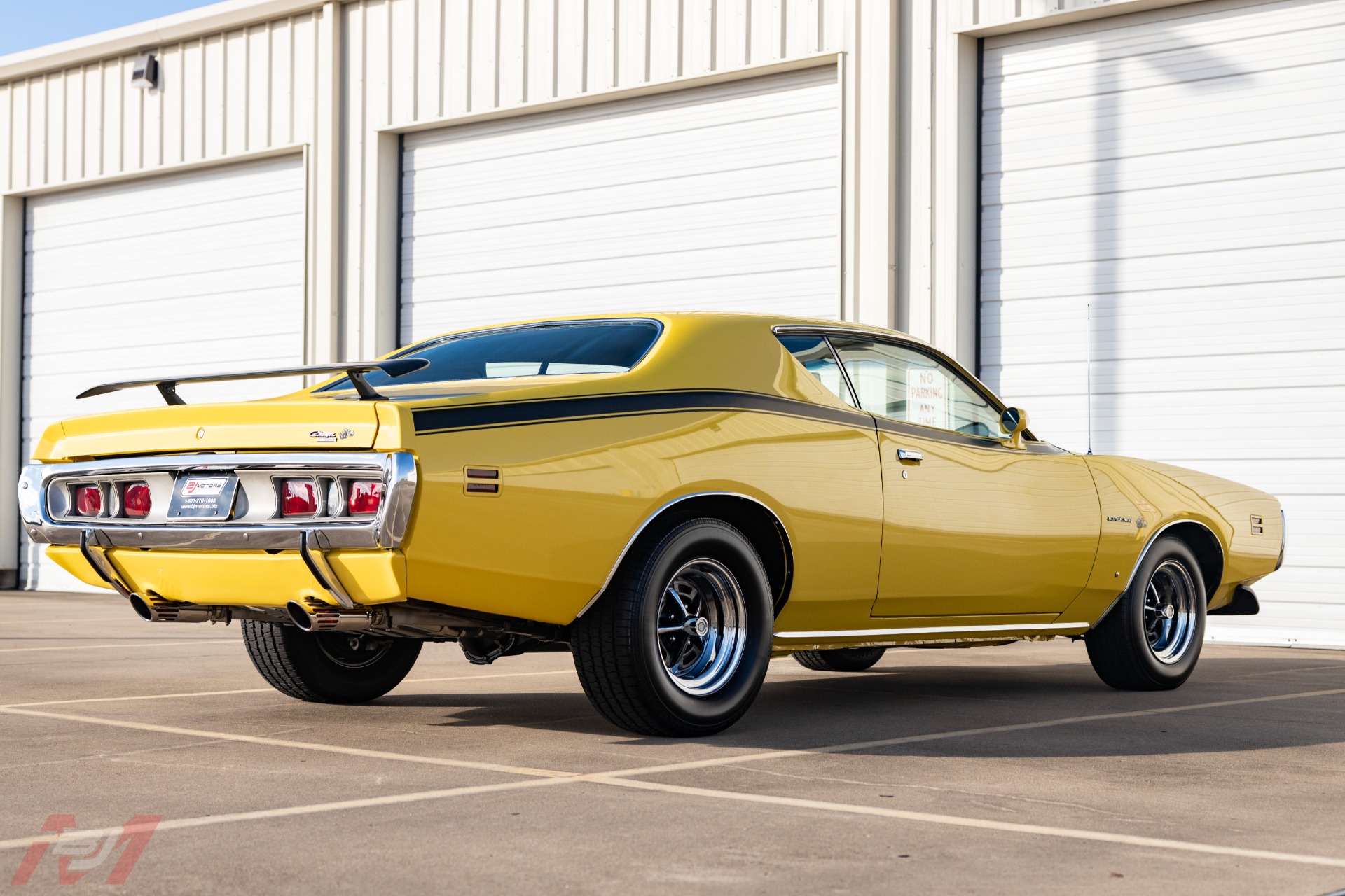 Used-1971-Dodge-Charger-Super-Bee-440-Six-Pack