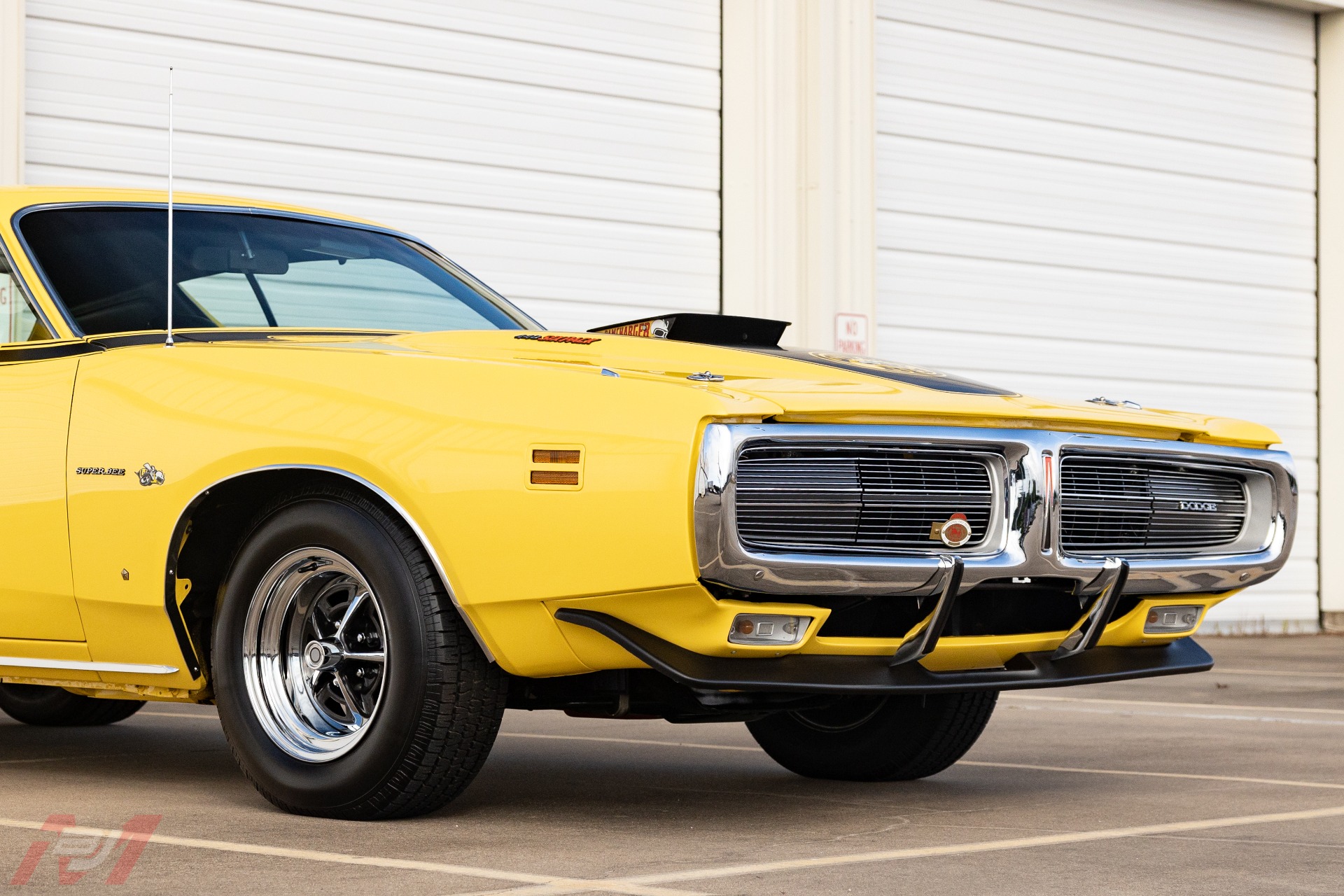 Used-1971-Dodge-Charger-Super-Bee-440-Six-Pack