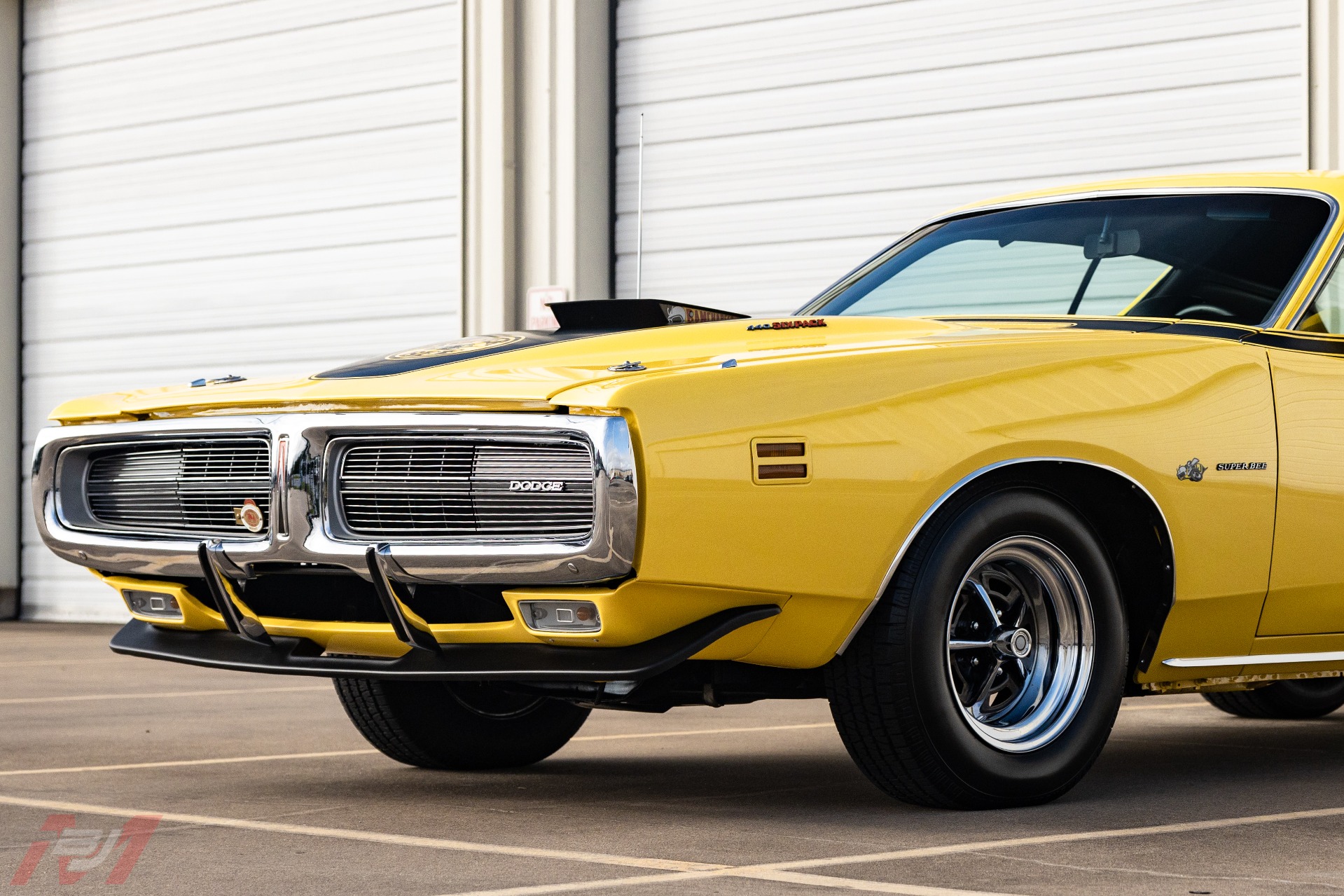 Used-1971-Dodge-Charger-Super-Bee-440-Six-Pack