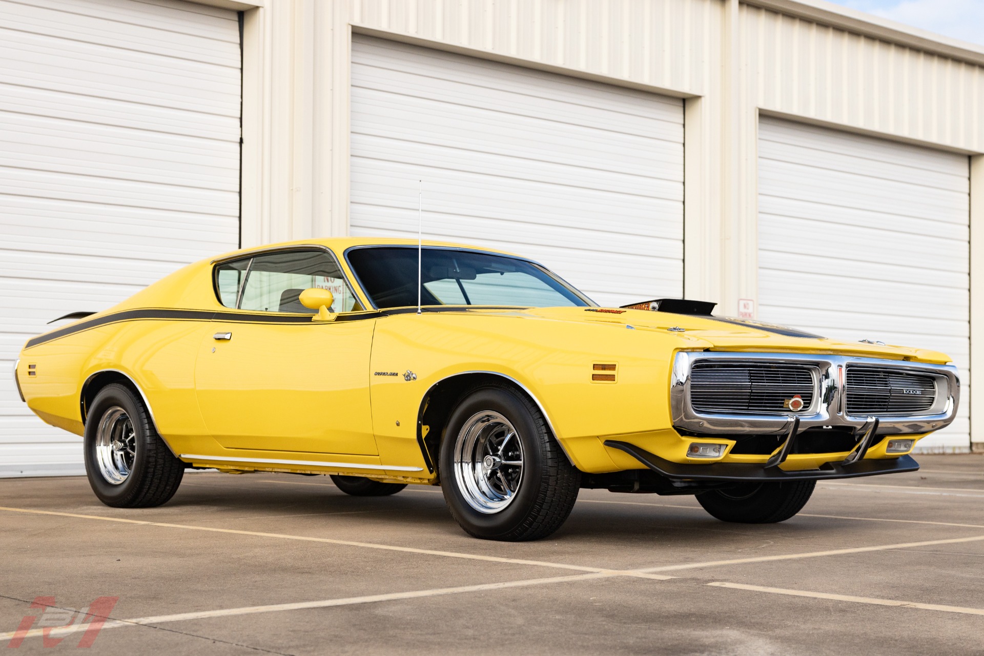 Used-1971-Dodge-Charger-Super-Bee-440-Six-Pack