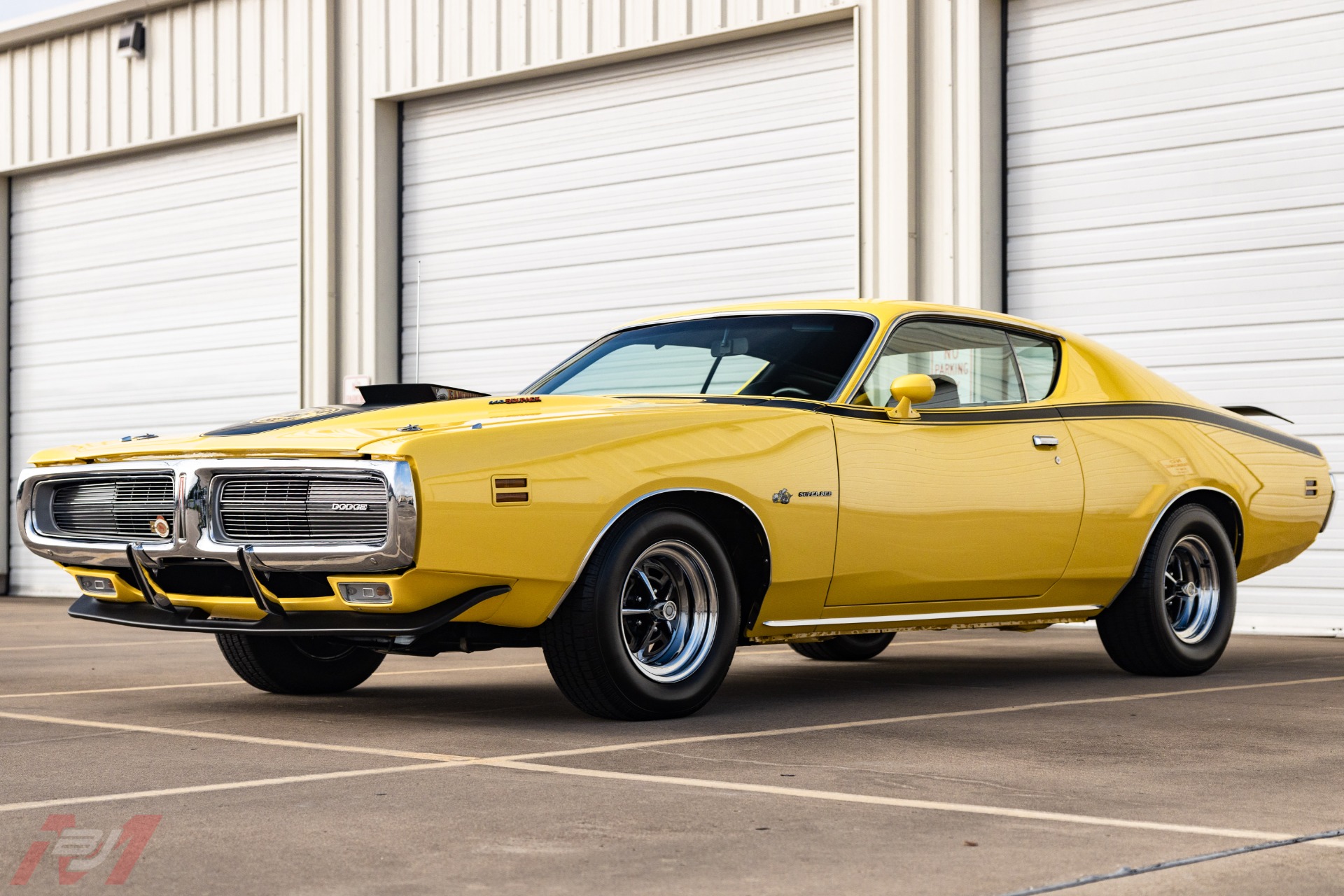 Used-1971-Dodge-Charger-Super-Bee-440-Six-Pack