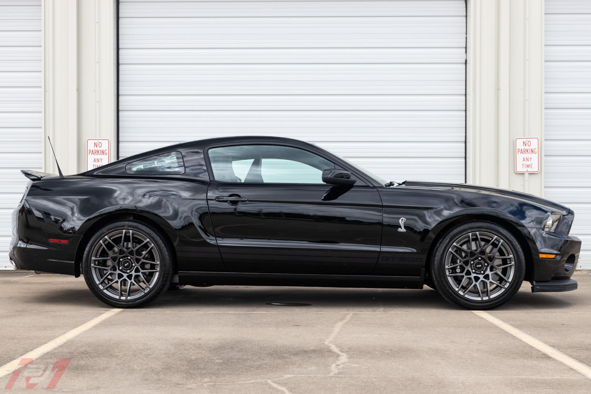 Used-2013-Ford-Mustang-Shelby-GT500