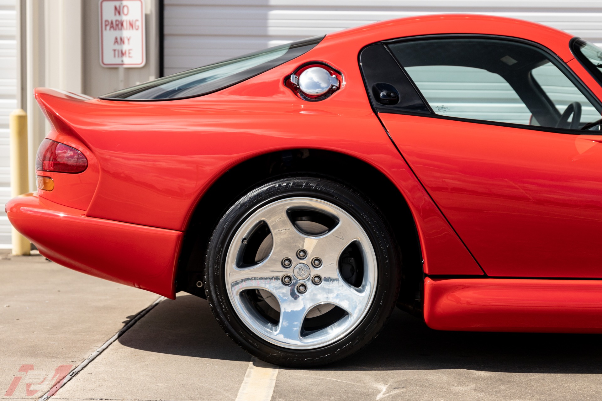 Used-2002-Dodge-Viper-GTS-Final-Edition