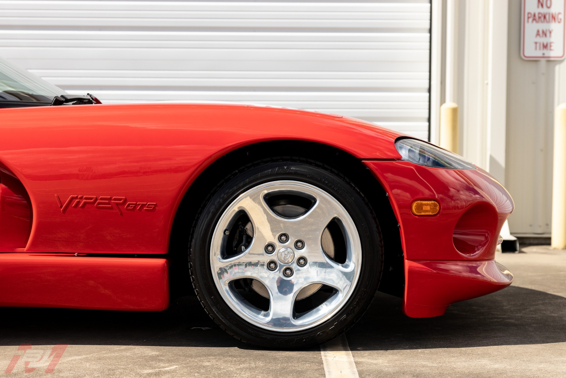 Used-2002-Dodge-Viper-GTS-Final-Edition