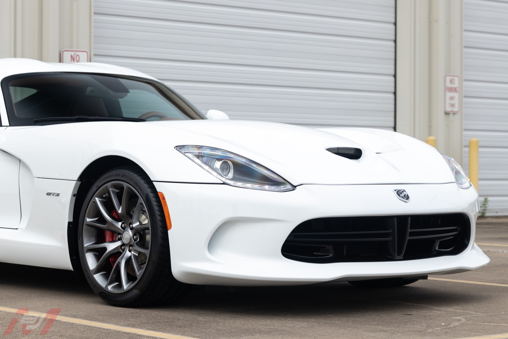 Used-2014-Dodge-Viper-GTS