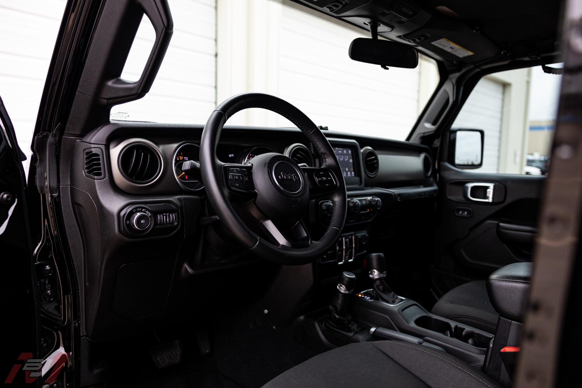 Used-2019-Jeep-Wrangler-Unlimited-Sport