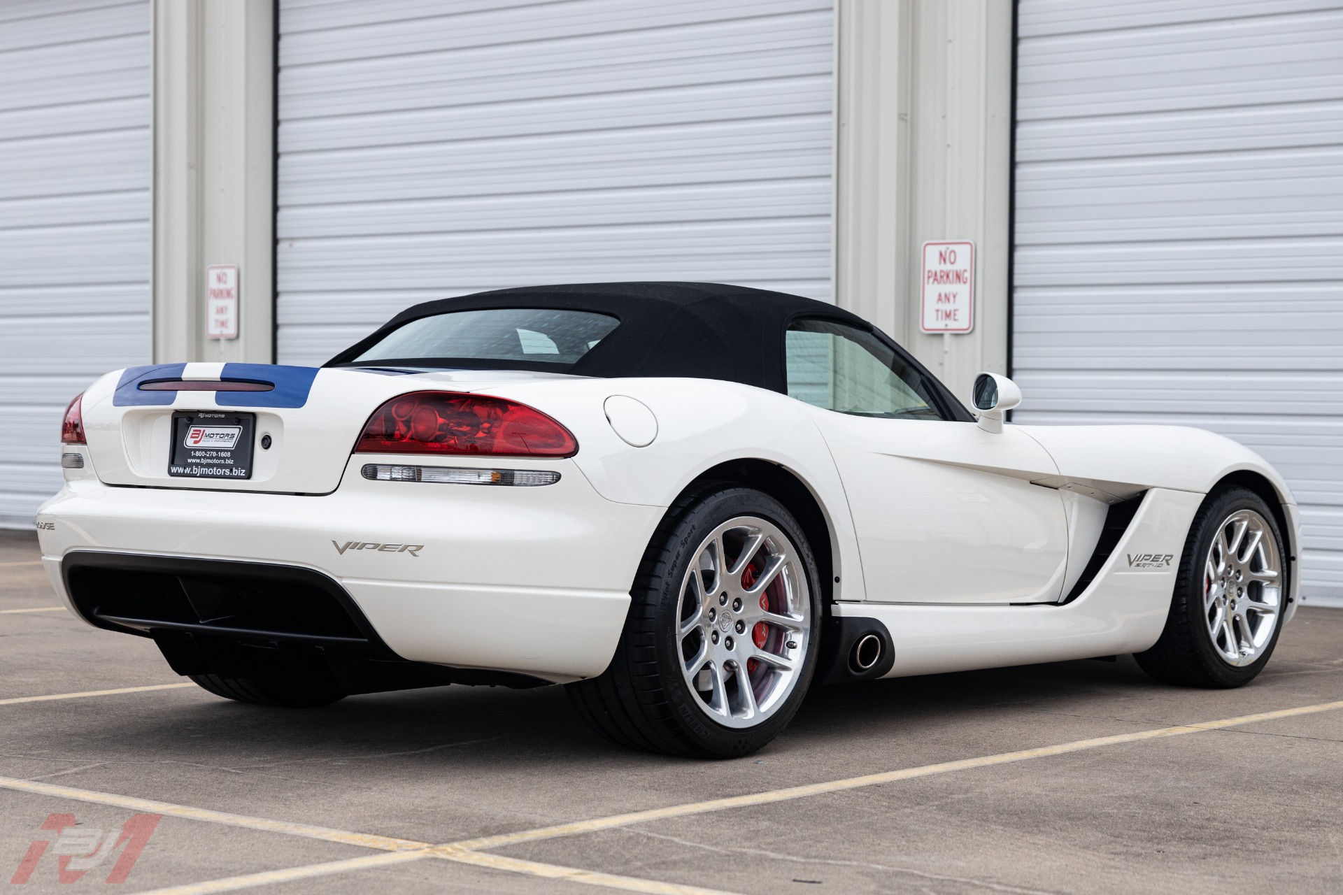 Used-2005-Dodge-Viper-SRT-10-Commemorative-Edition