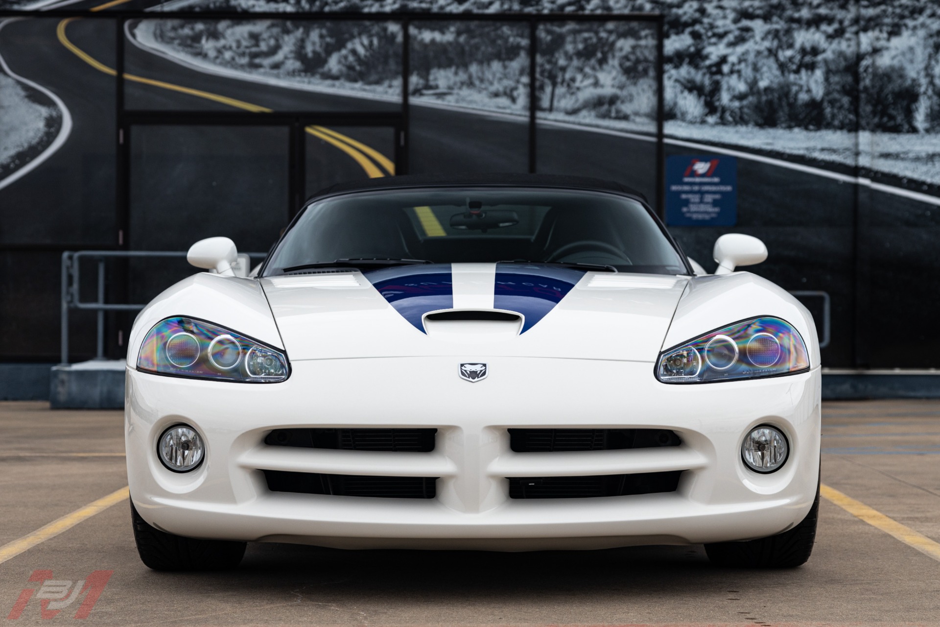 Used-2005-Dodge-Viper-SRT-10-Commemorative-Edition