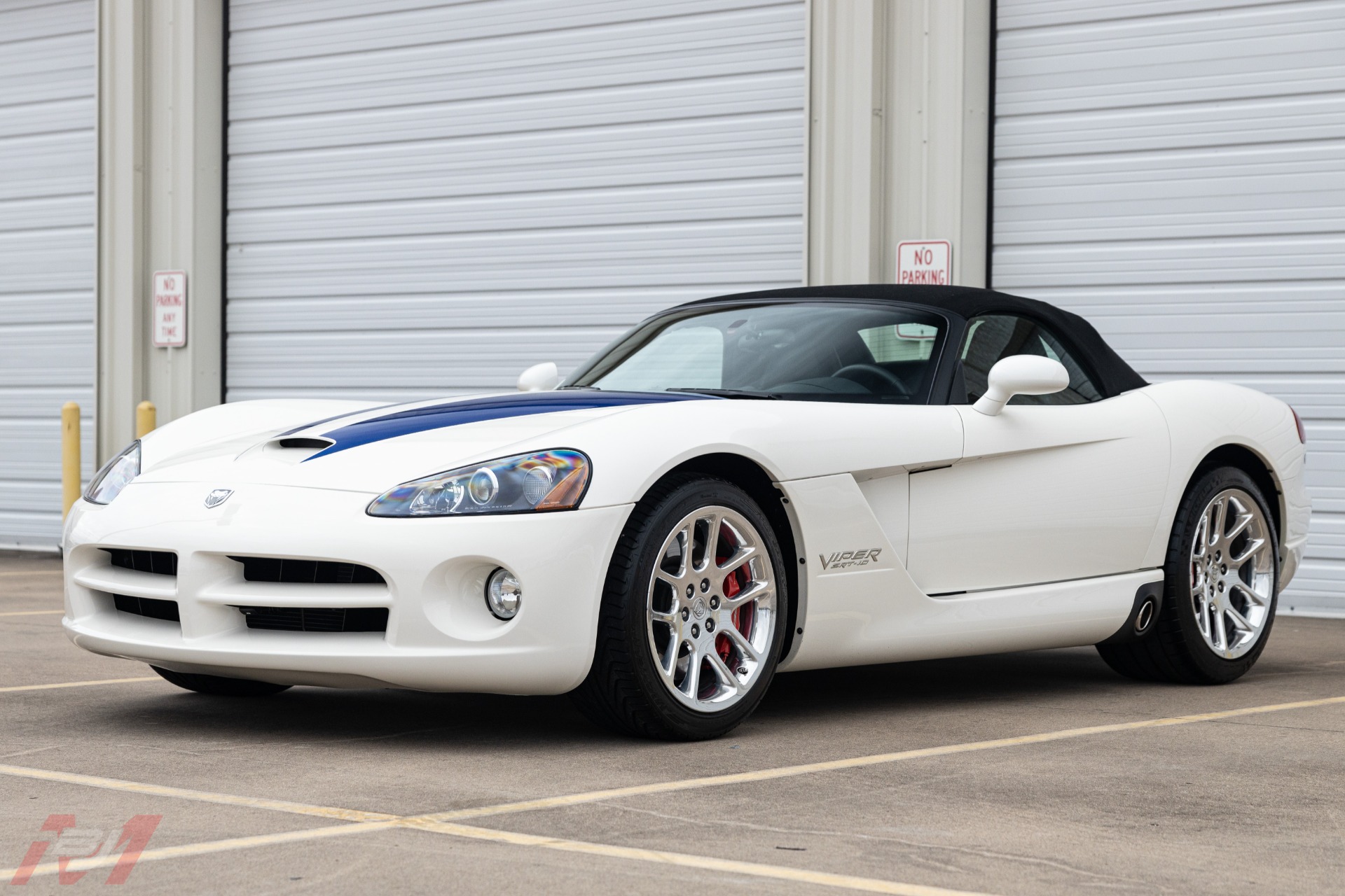 Used-2005-Dodge-Viper-SRT-10-Commemorative-Edition