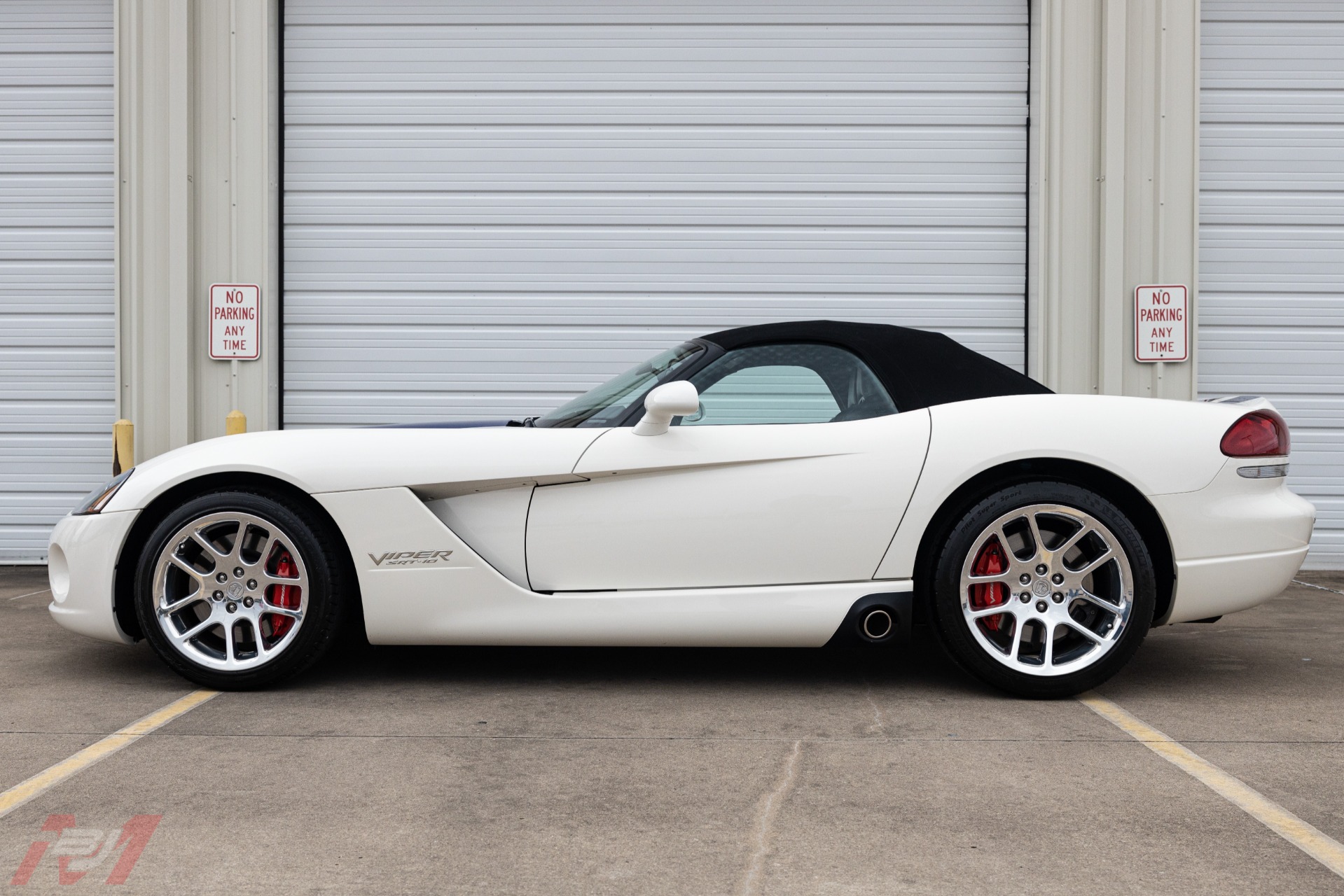 Used-2005-Dodge-Viper-SRT-10-Commemorative-Edition