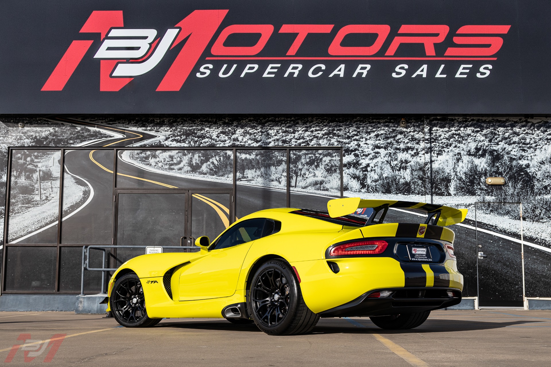 Used-2016-Dodge-Viper-GTC-TA-20-1-of-1