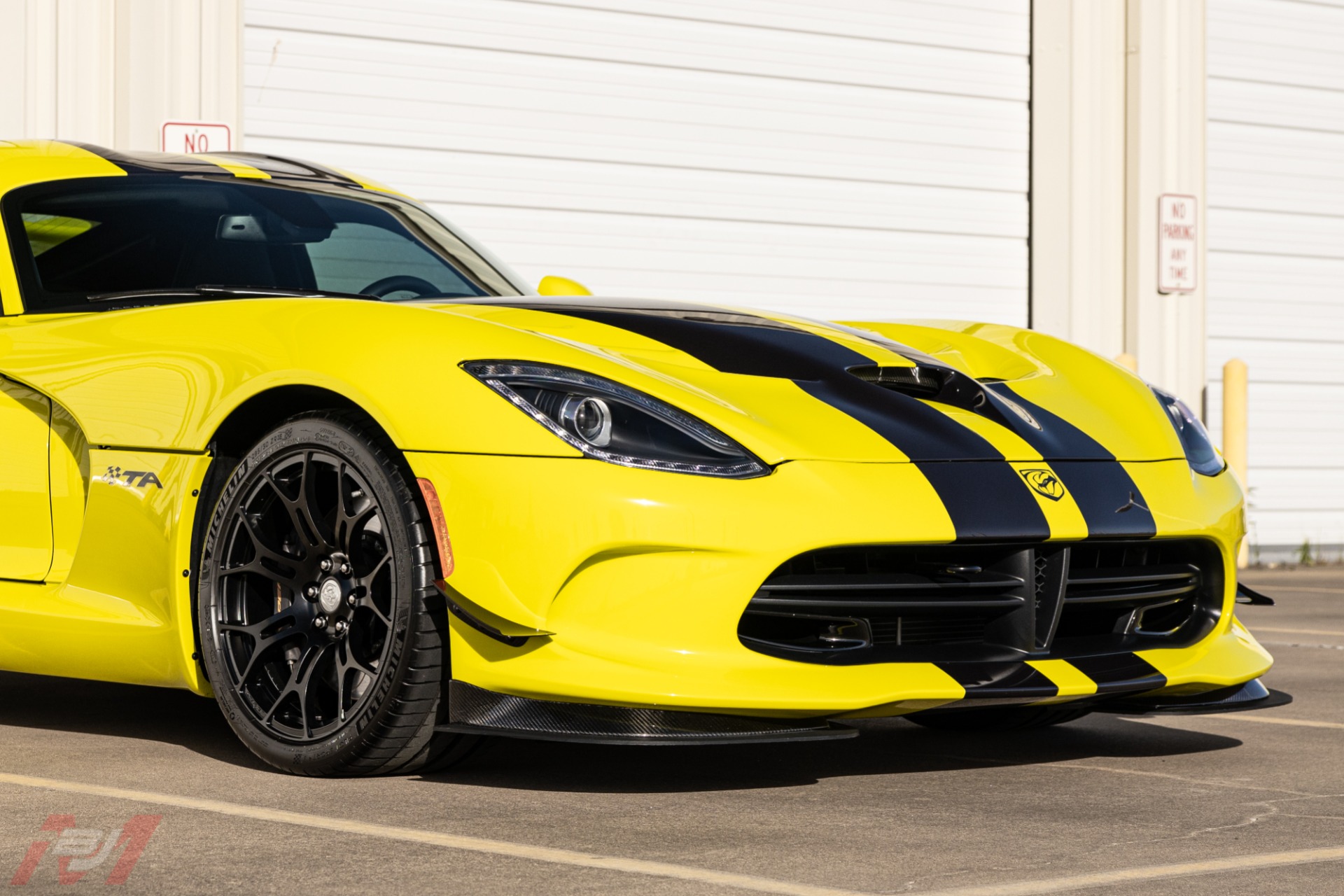 Used-2016-Dodge-Viper-GTC-TA-20-1-of-1