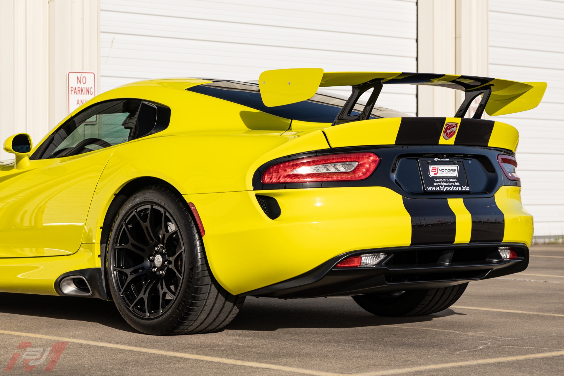 Used-2016-Dodge-Viper-GTC-TA-20-1-of-1