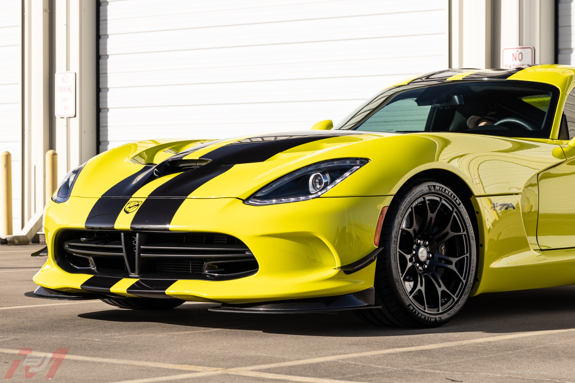 Used-2016-Dodge-Viper-GTC-TA-20-1-of-1