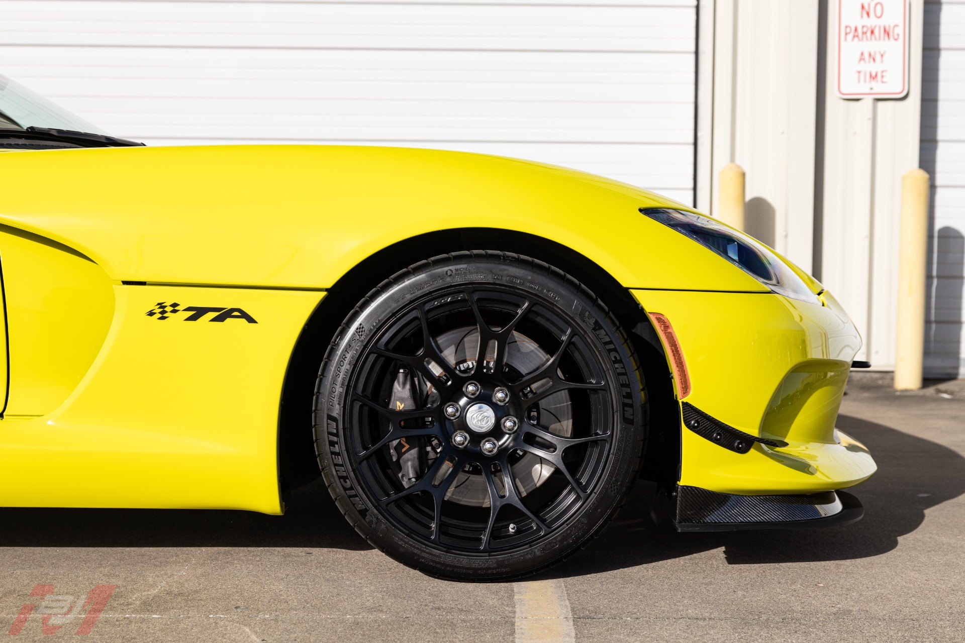 Used-2016-Dodge-Viper-GTC-TA-20-1-of-1