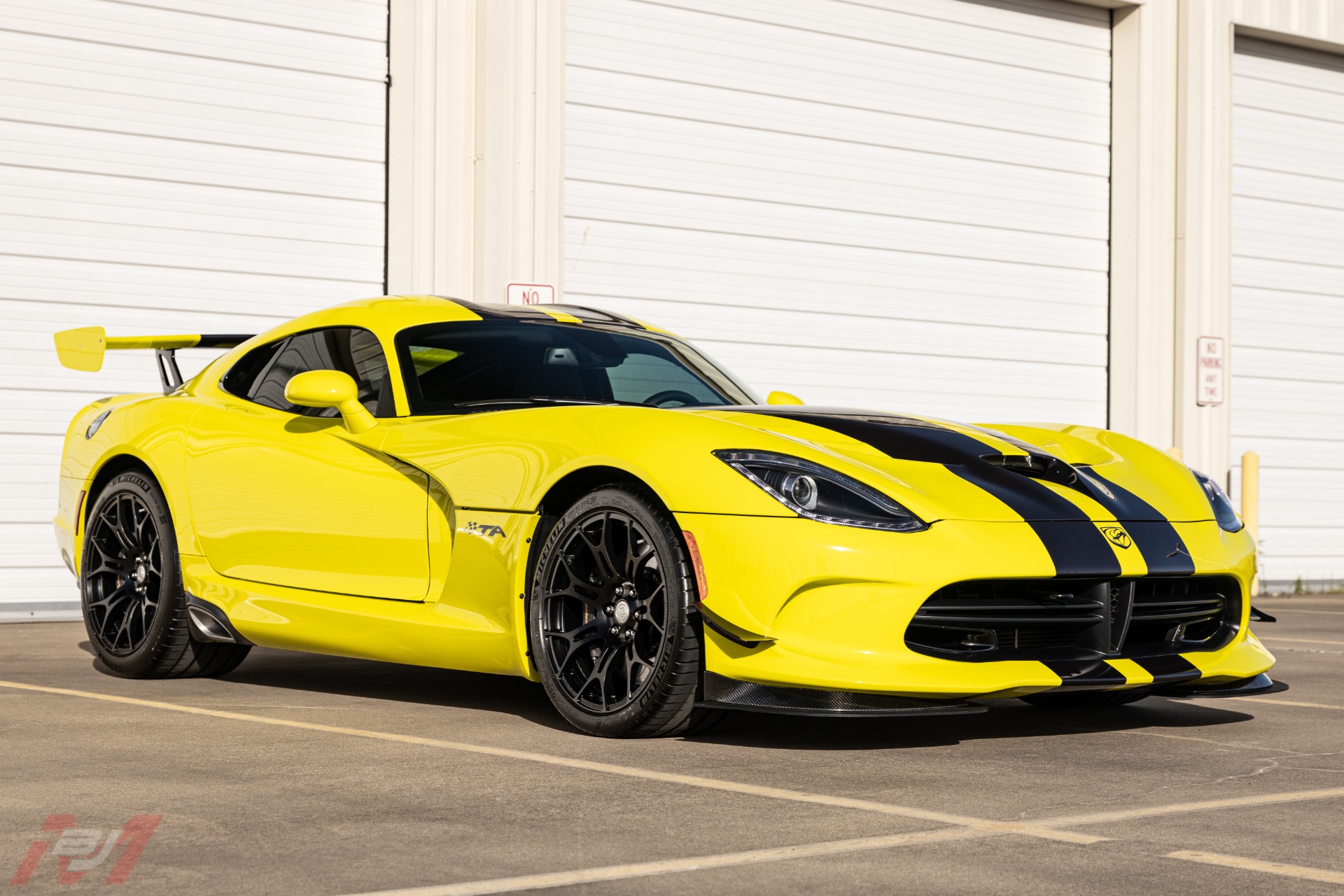 Used-2016-Dodge-Viper-GTC-TA-20-1-of-1