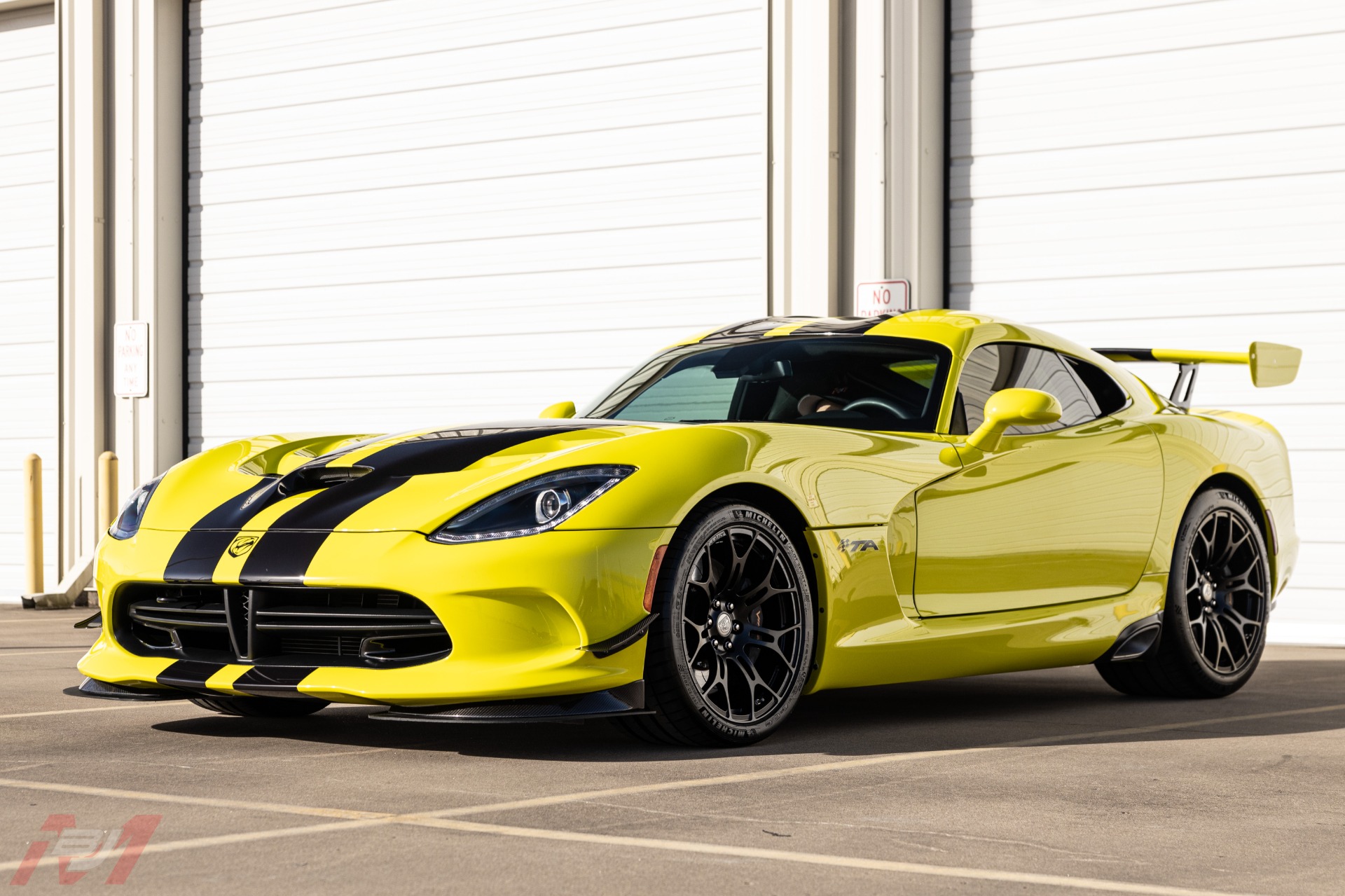 Used-2016-Dodge-Viper-GTC-TA-20-1-of-1