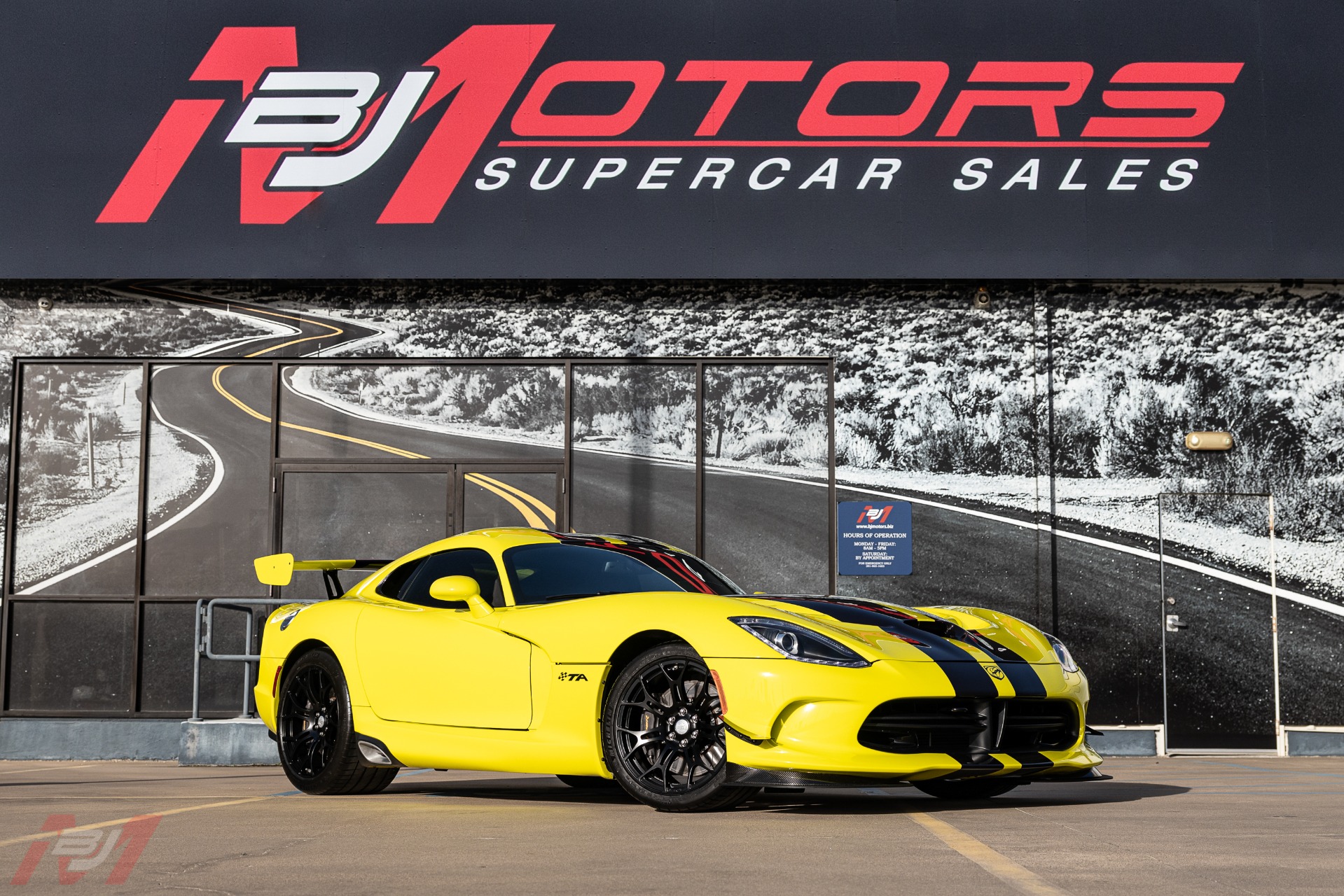 Used-2016-Dodge-Viper-GTC-TA-20-1-of-1