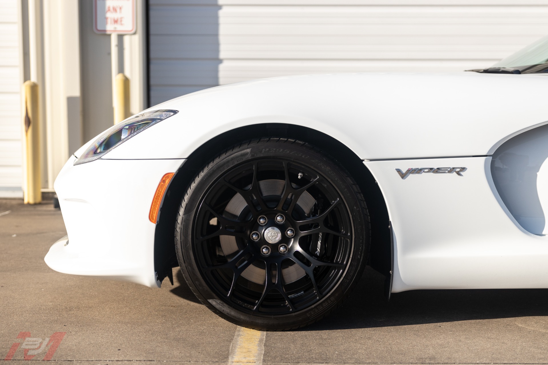 Used-2016-Dodge-Viper-SRT