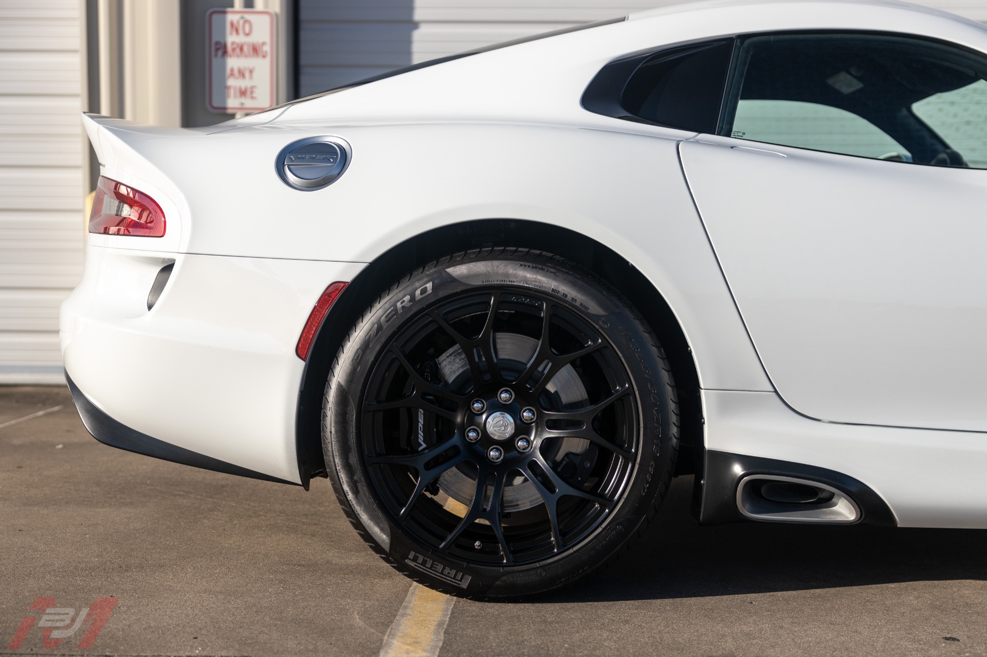 Used-2016-Dodge-Viper-SRT