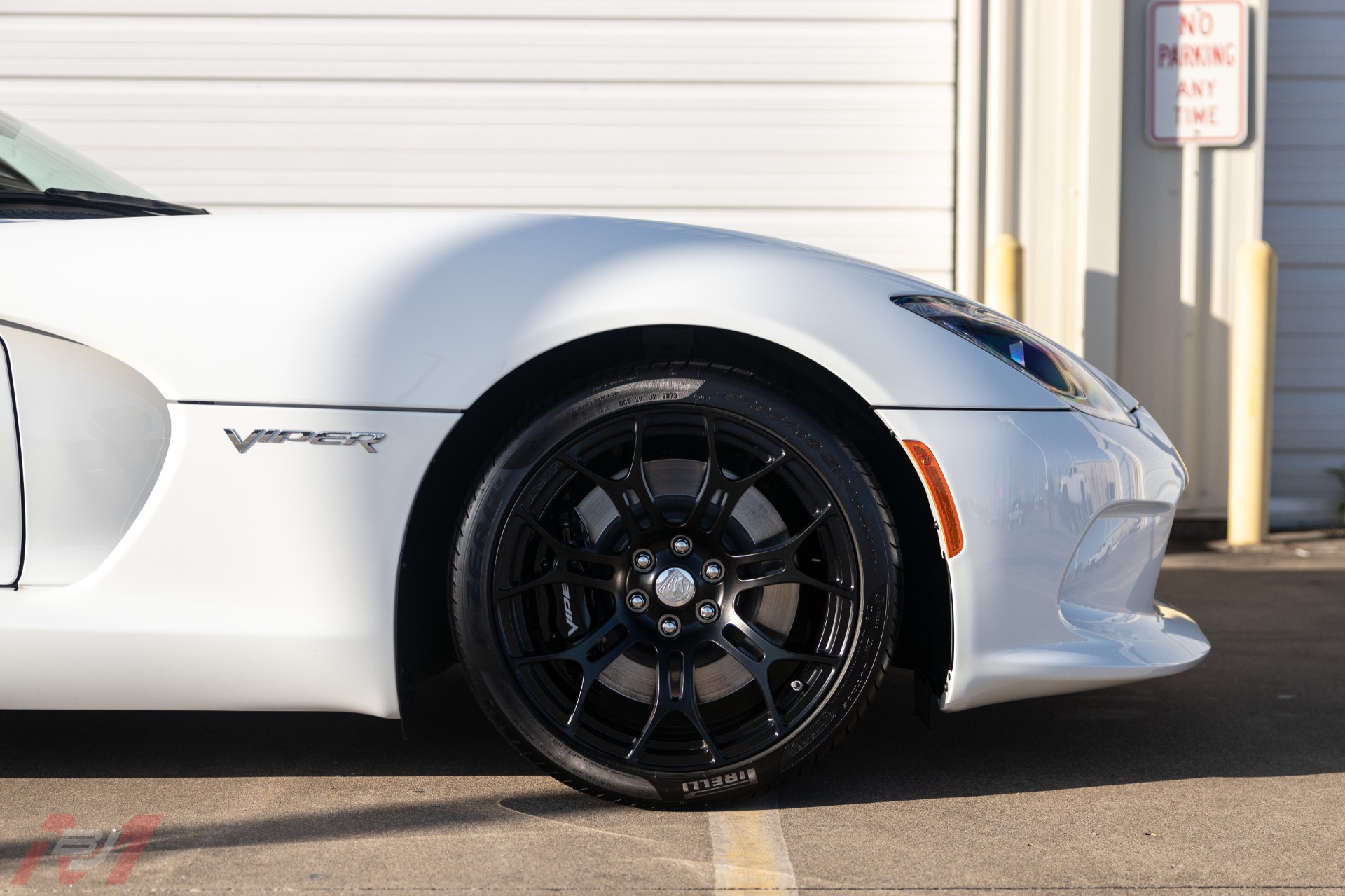 Used-2016-Dodge-Viper-SRT