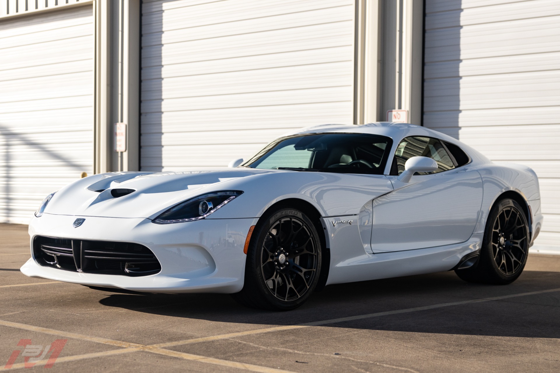 Used-2016-Dodge-Viper-SRT