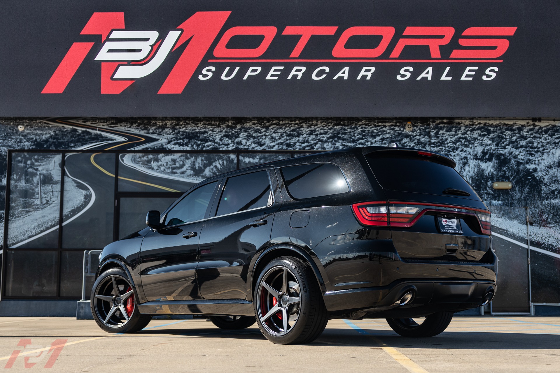 Used-2018-Dodge-Durango-SRT