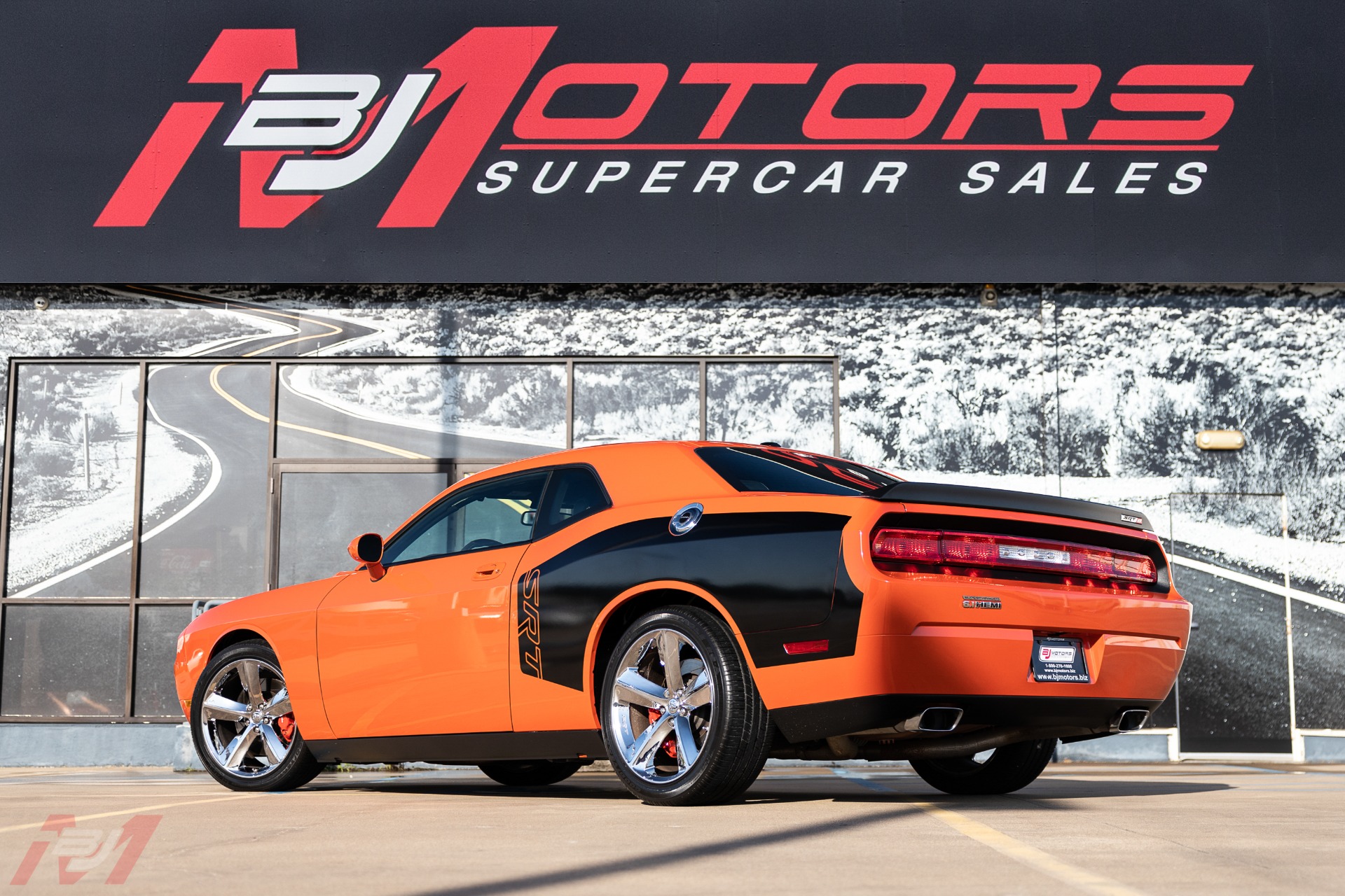 Used-2009-Dodge-Challenger-SRT8-6-Speed-Supercharged