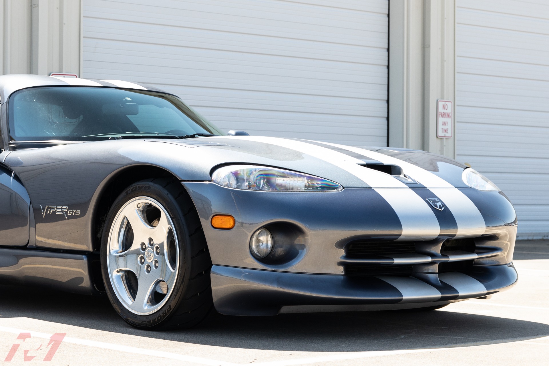 Used-2000-Dodge-Viper-GTS